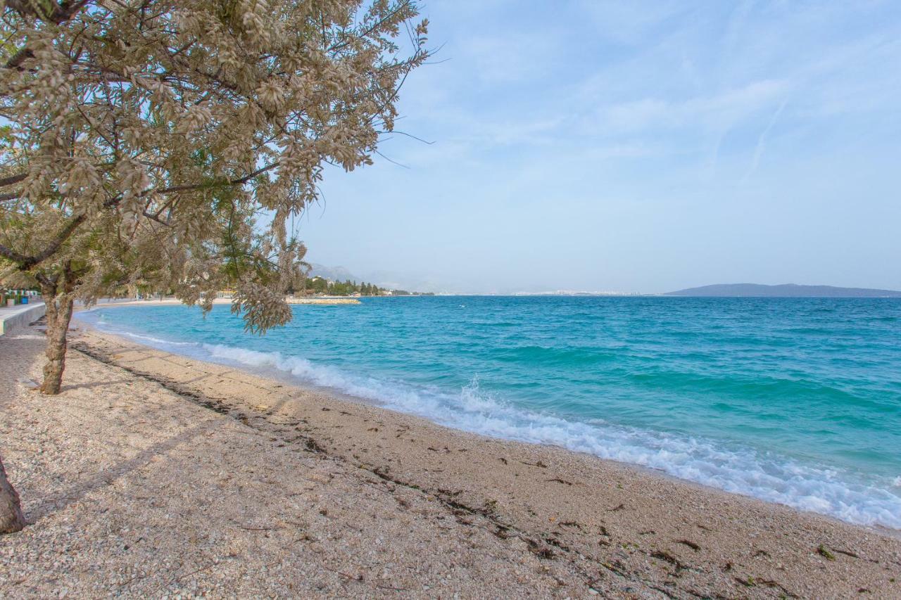 Seafront Apartment In Historical Cippico Castle Kaštela Екстериор снимка